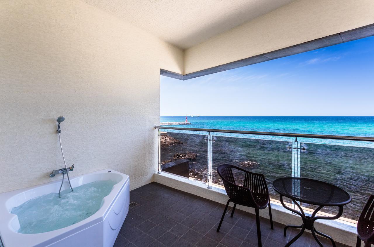 Hotel Sea 3*